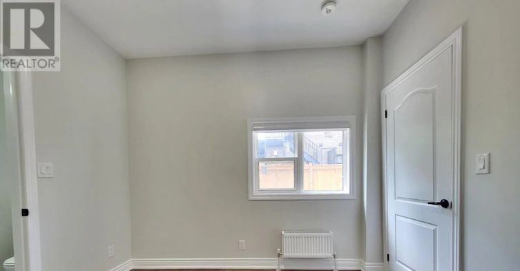 MAIN-49 Vine Avenue, Toronto, ON, M6P 1V6 - 13