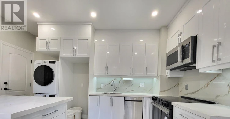 MAIN-49 Vine Avenue, Toronto, ON, M6P 1V6 - 8