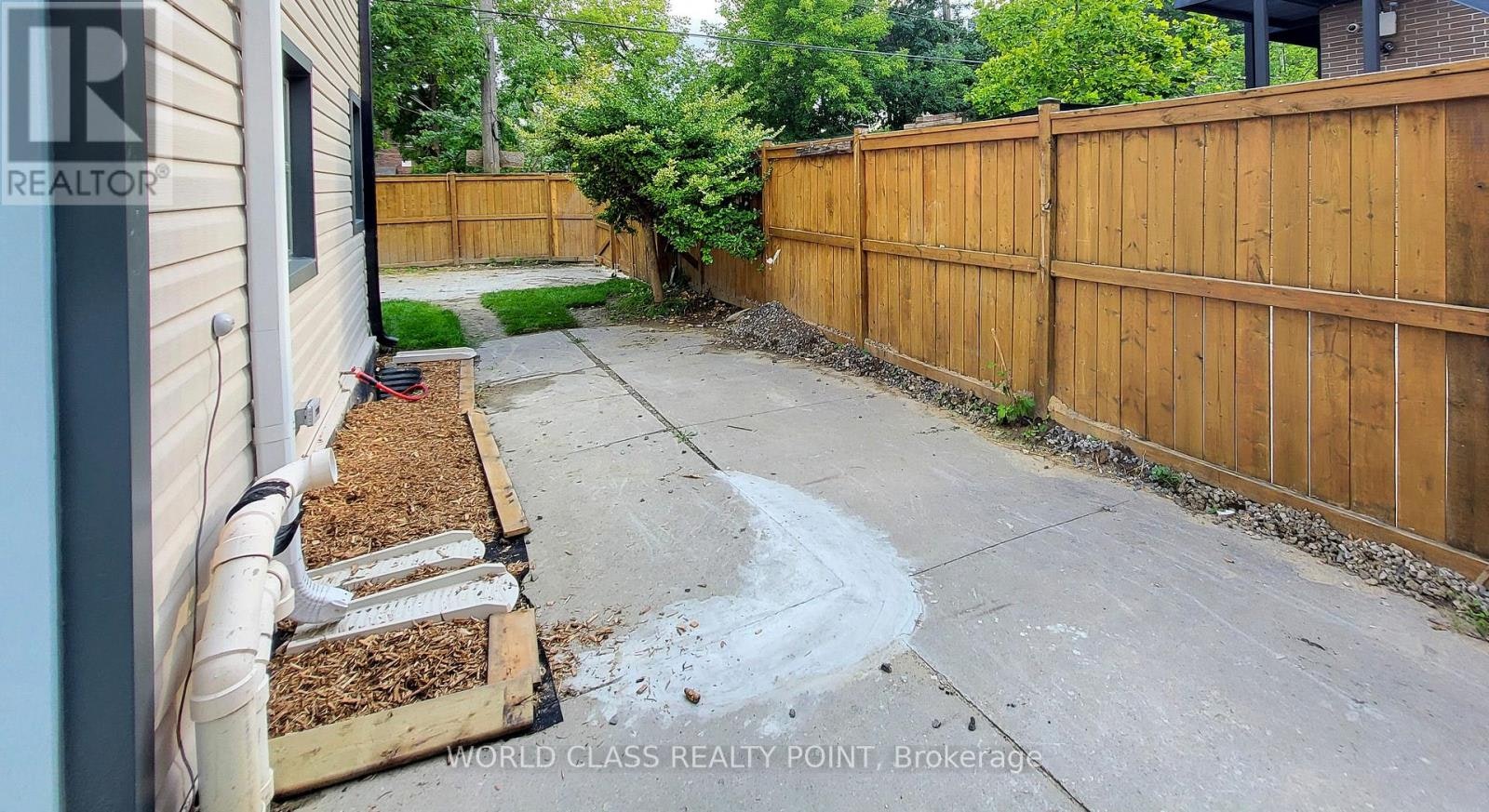 MAIN-49 Vine Avenue, Toronto, ON, M6P 1V6 - 21