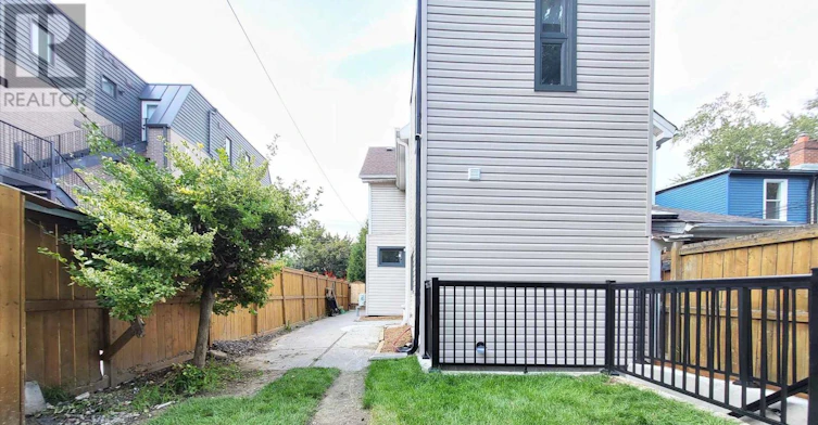 MAIN-49 Vine Avenue, Toronto, ON, M6P 1V6 - 23