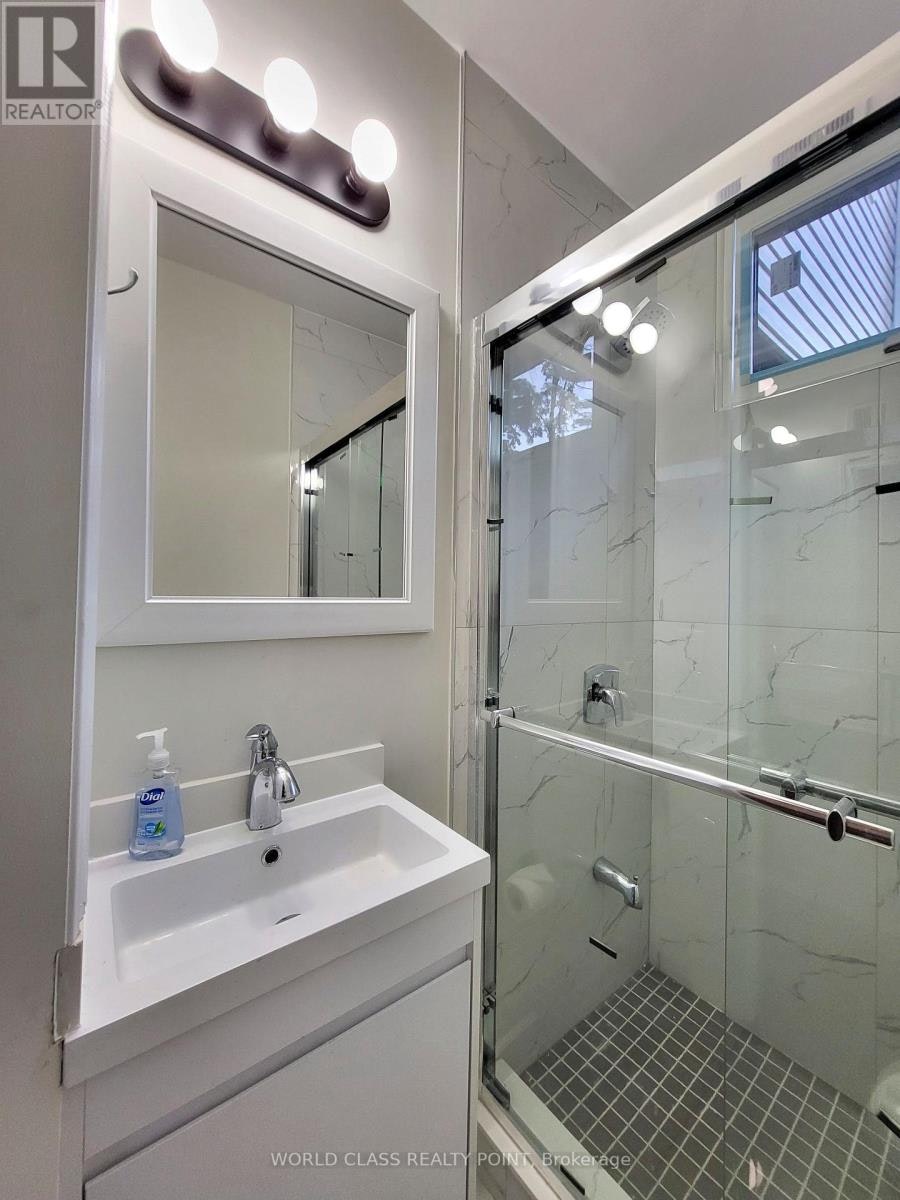 MAIN-49 Vine Avenue, Toronto, ON, M6P 1V6 - 19