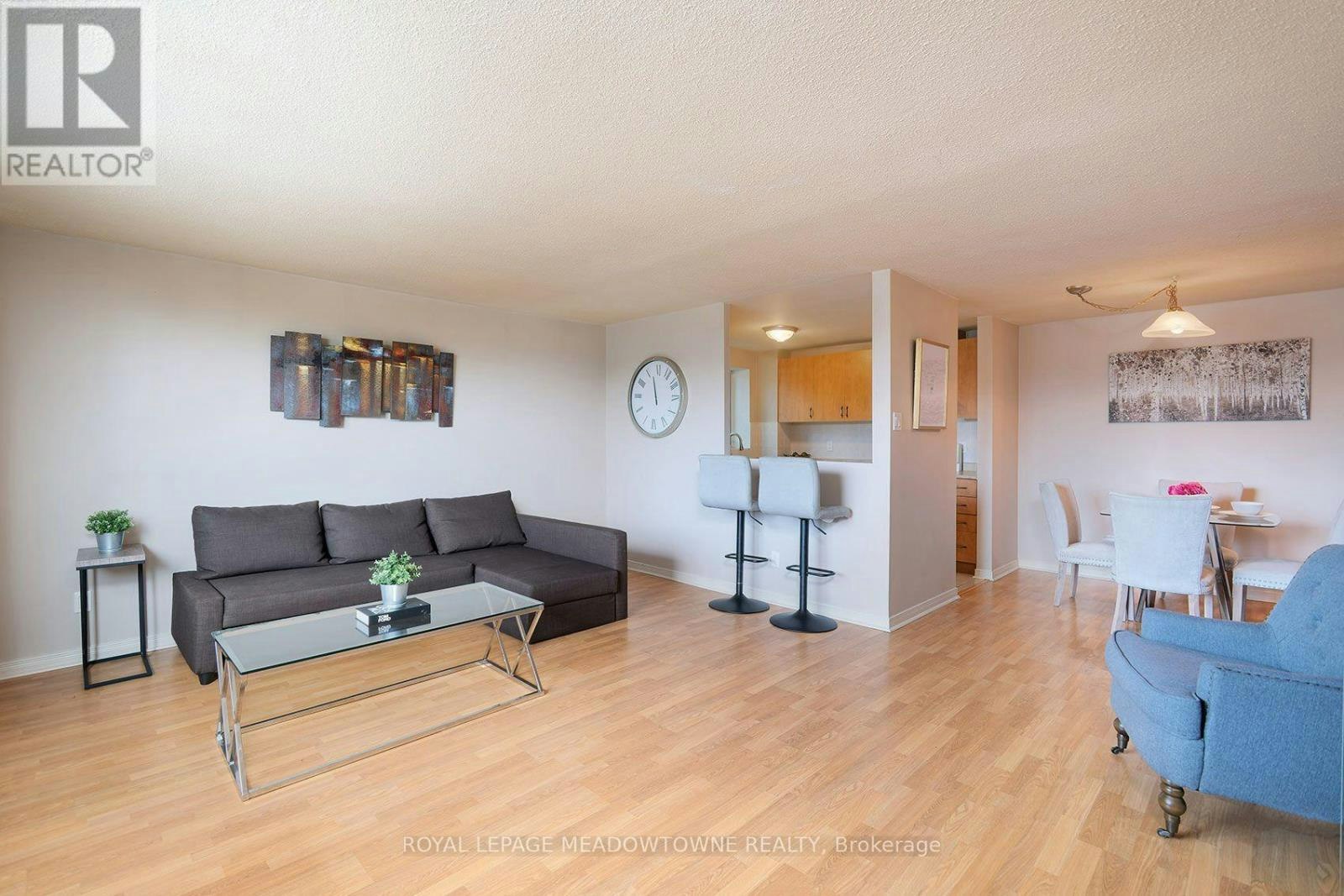 206-6720 Glen Erin Drive, Mississauga, ON, L5N 3K8