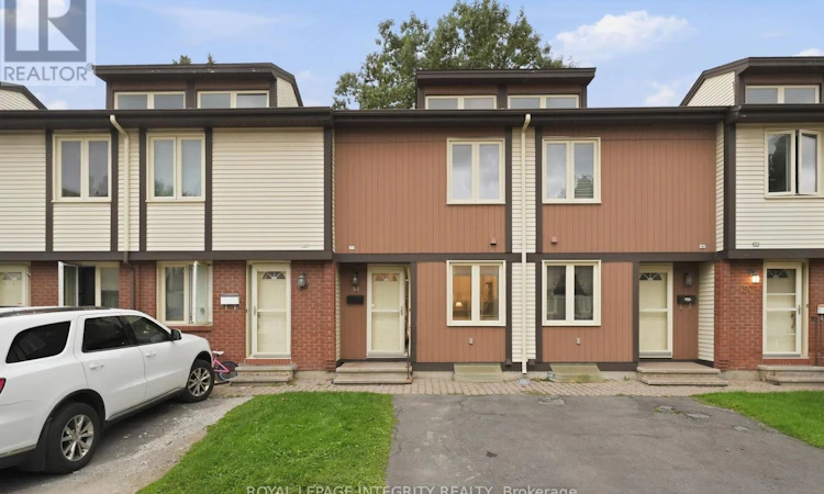 54-811 Connaught Avenue