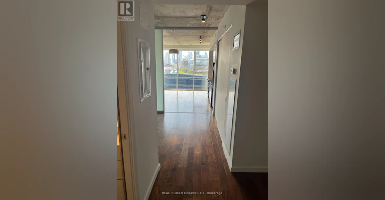 915-32 Trolley Crescent, Toronto, ON, M5A 0E8 - 3