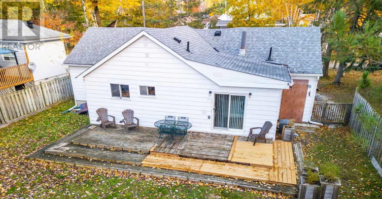 98 33rd Street N, Wasaga Beach, ON, L9Z 2B9 - 9
