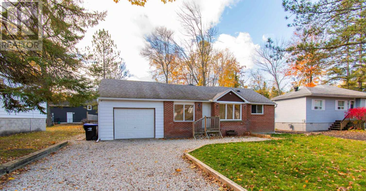 98 33rd Street N, Wasaga Beach, ON, L9Z 2B9