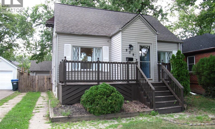 909 St. Marys