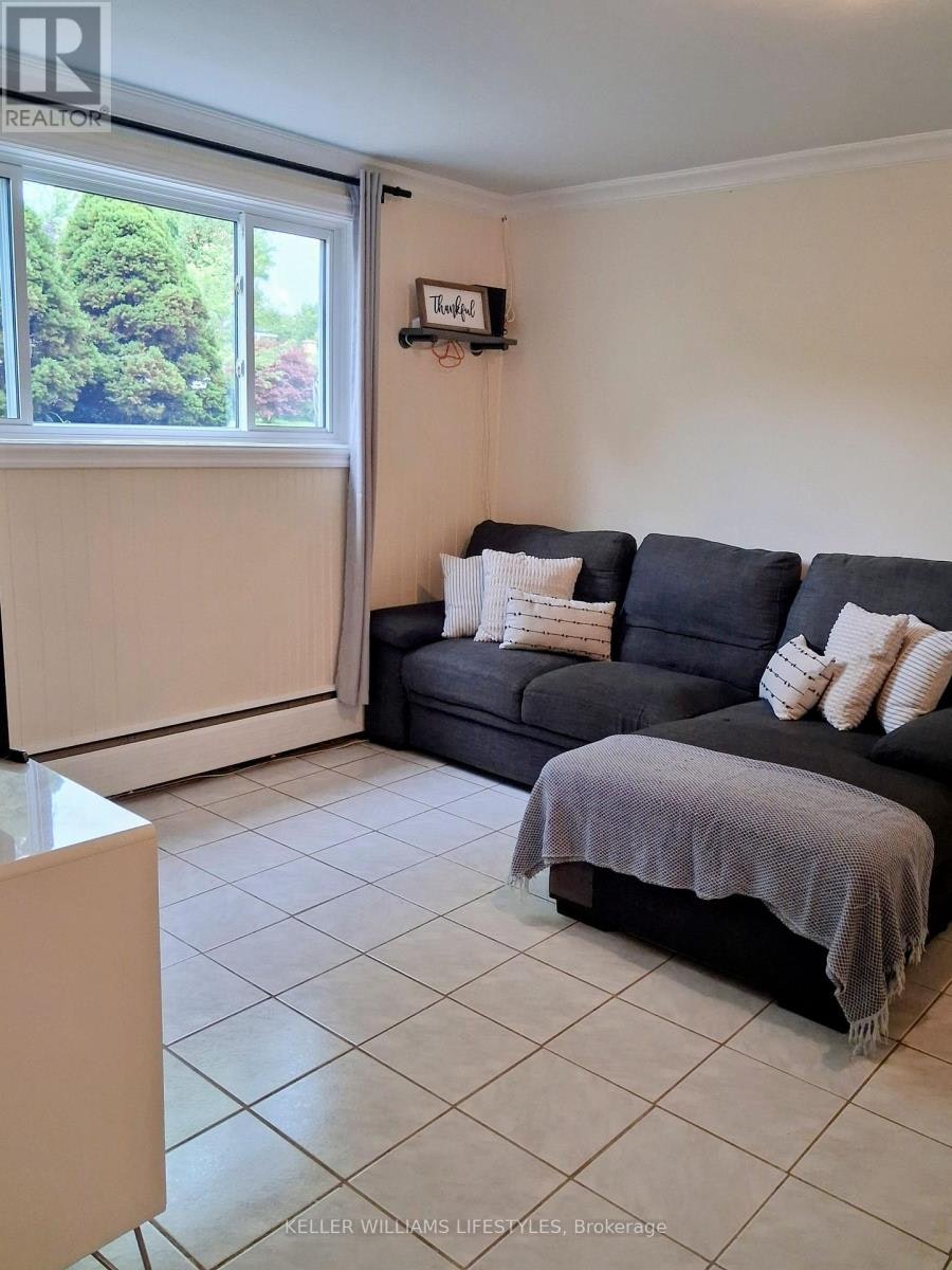 318 Base Line Road W, London, ON, N6J 1W1 - 2