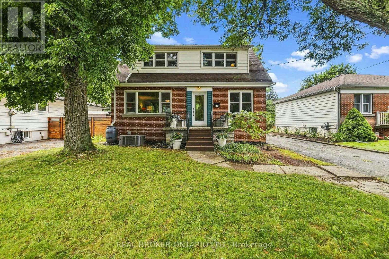 177 York Road, Hamilton, ON, L9H 1M8
