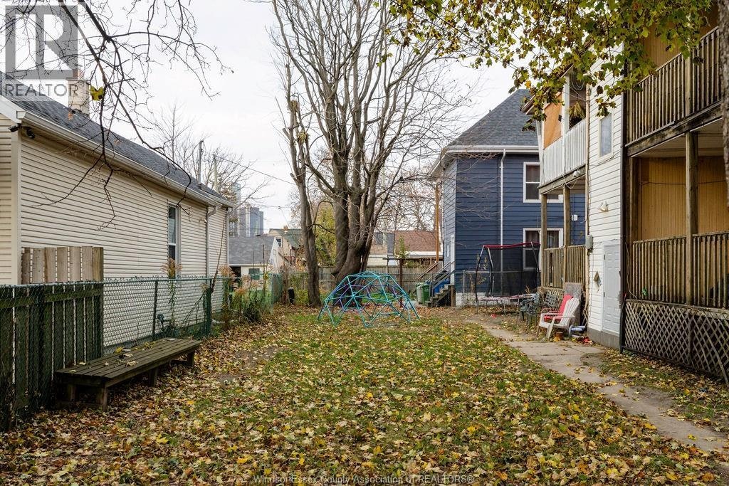 487-485 Louis Avenue, Windsor, ON, N9A 1W5 - 22