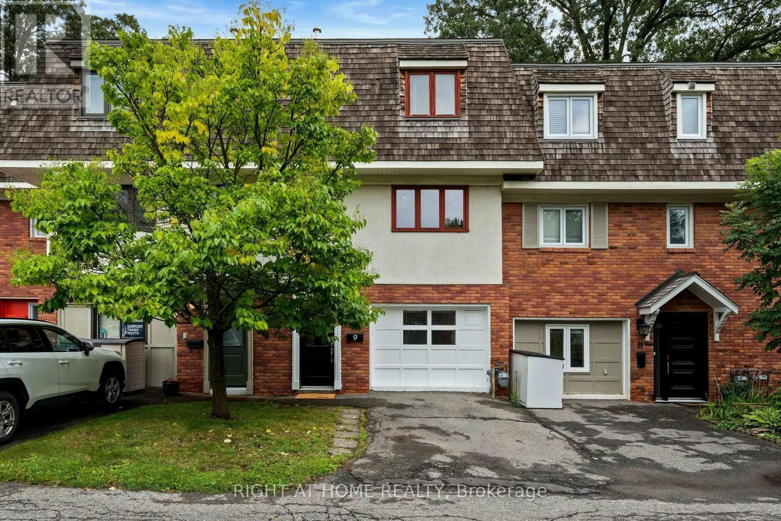 9 Marco Lane, Ottawa, ON, K1S 5A1