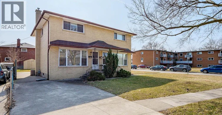 8729 Wyandotte, Windsor, ON, N8S 1V1