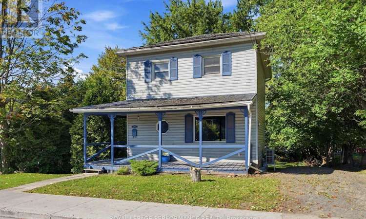 131 Nelson Street E