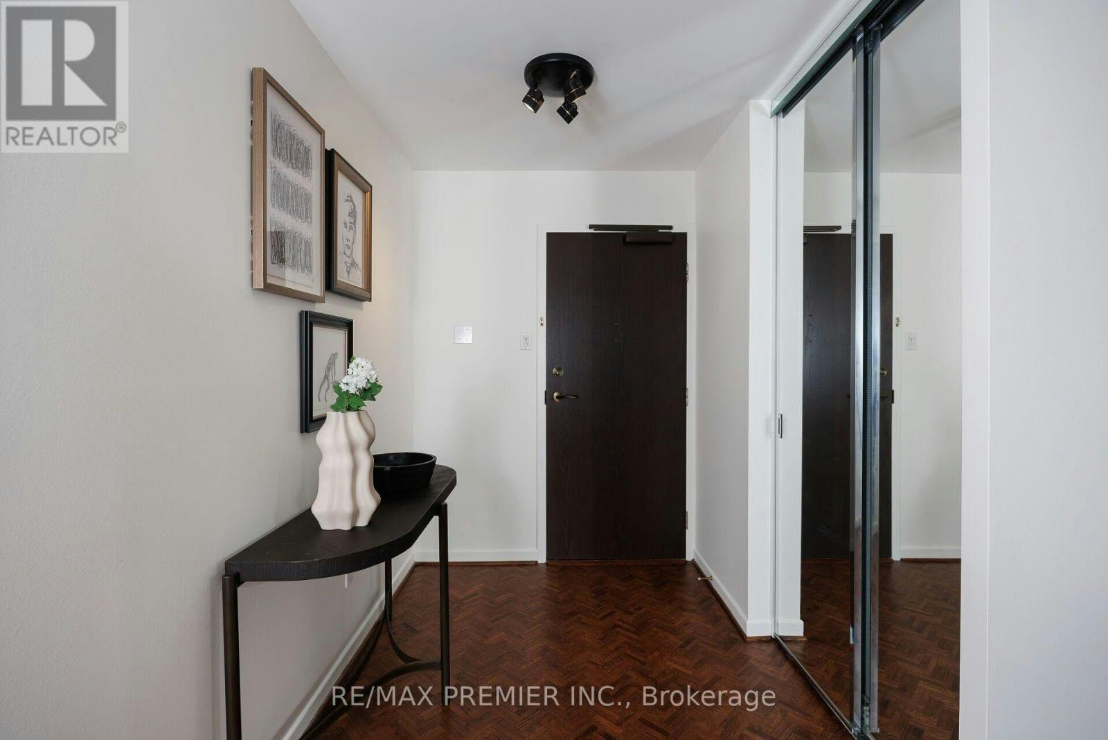 1903-62 Wellesley Street W, Toronto, ON, M5S 2X3 - 3