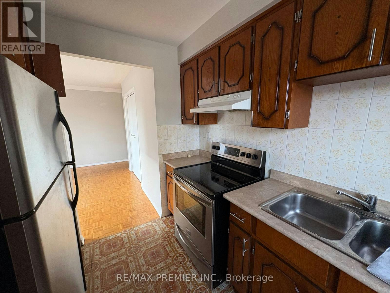 2-7955 Kipling Avenue, Vaughan, ON, L4L 1Z8 - 3