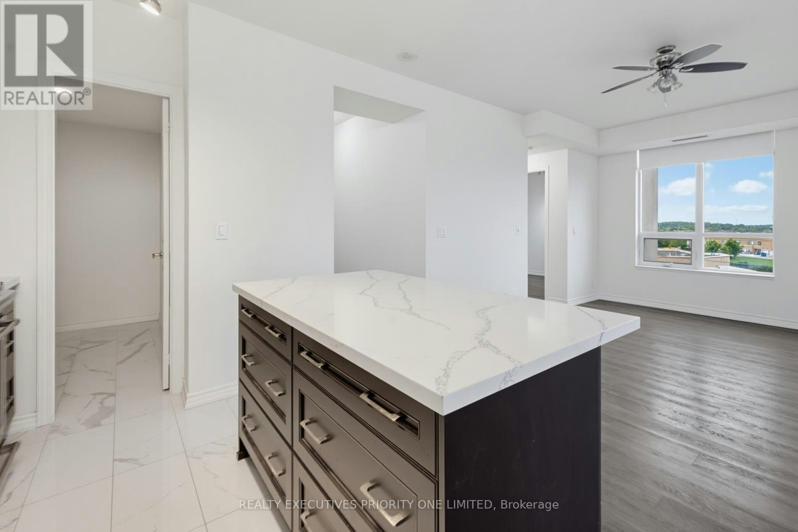 605-9225 Jane Street, Vaughan, ON, L6A 0J7 - 13