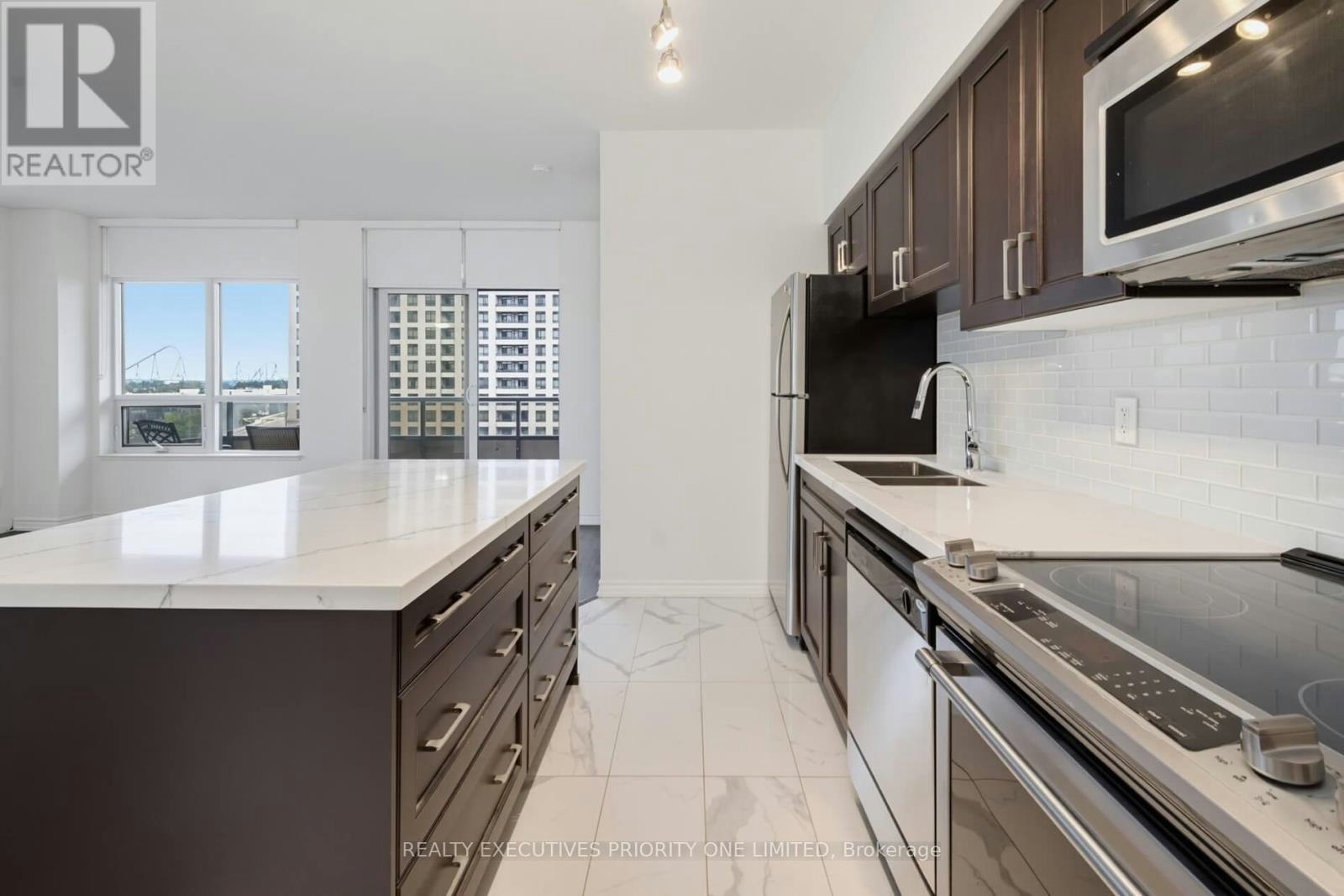 605-9225 Jane Street, Vaughan, ON, L6A 0J7 - 12