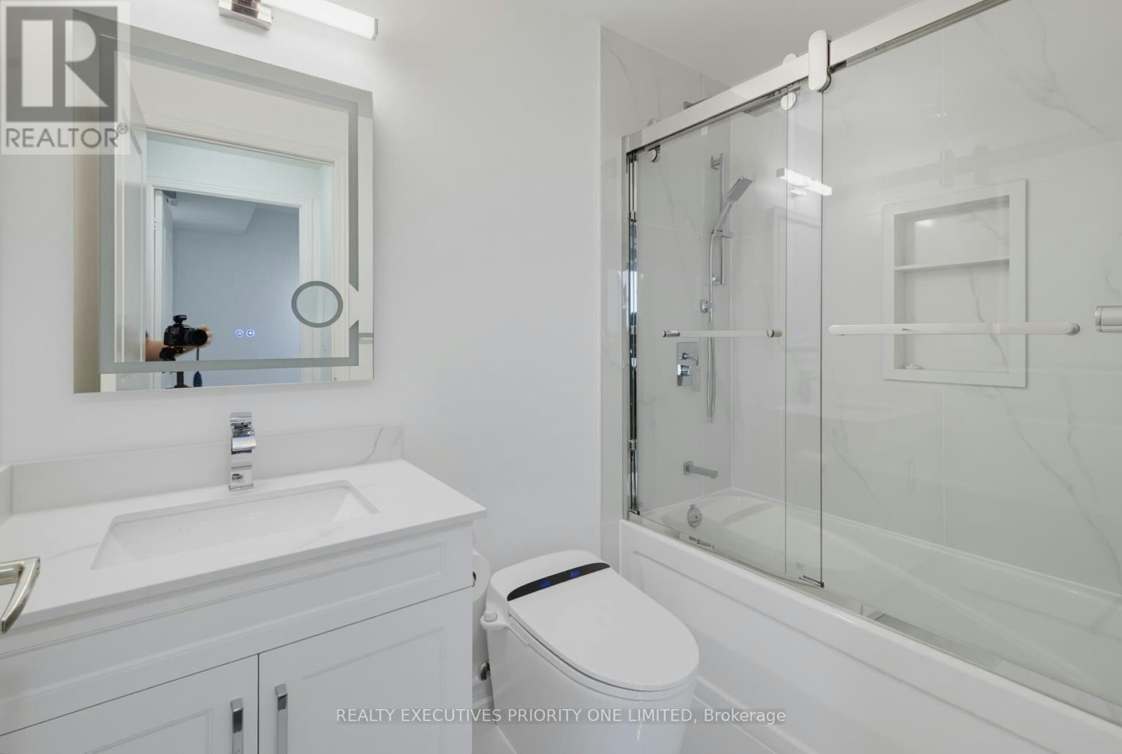 605-9225 Jane Street, Vaughan, ON, L6A 0J7 - 24