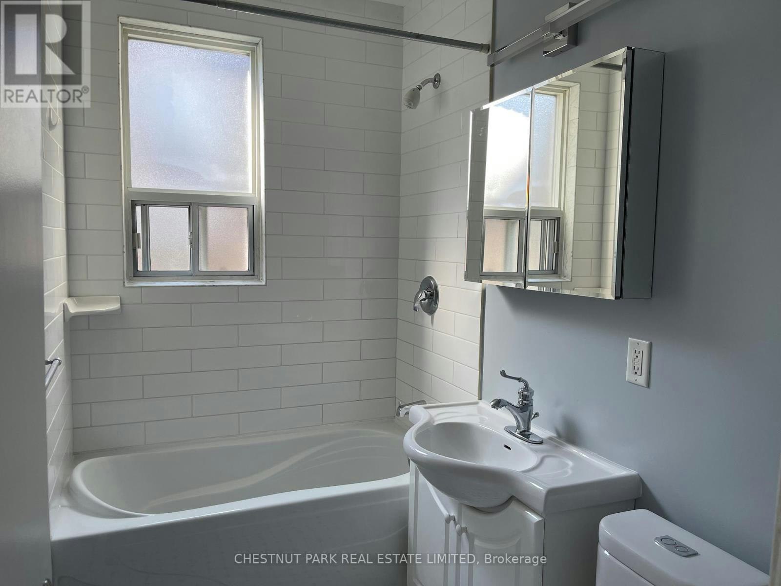 UPPER-101 Chatsworth Drive, Toronto, ON, M4R 1R8 - 12
