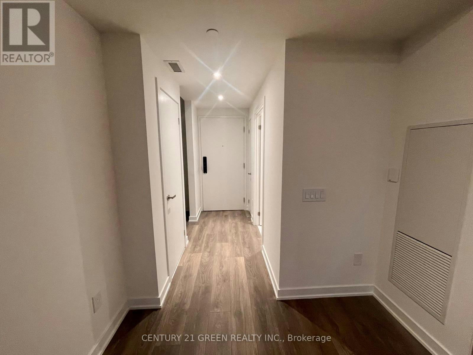 206-28 Ann Street, Mississauga, ON, L5G 0E1 - 2