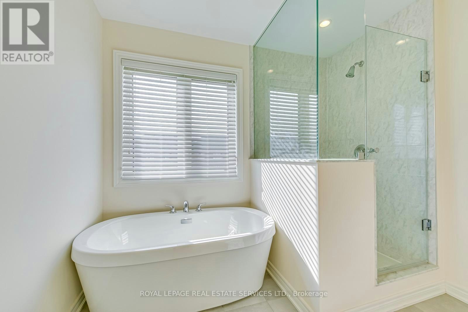 22 Callon Drive, Hamilton, ON, L9K 3K9 - 24