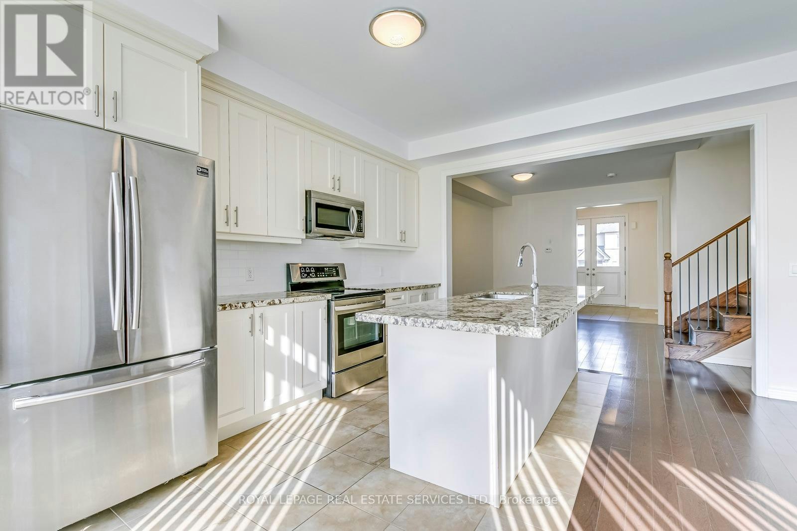 22 Callon Drive, Hamilton, ON, L9K 3K9 - 11