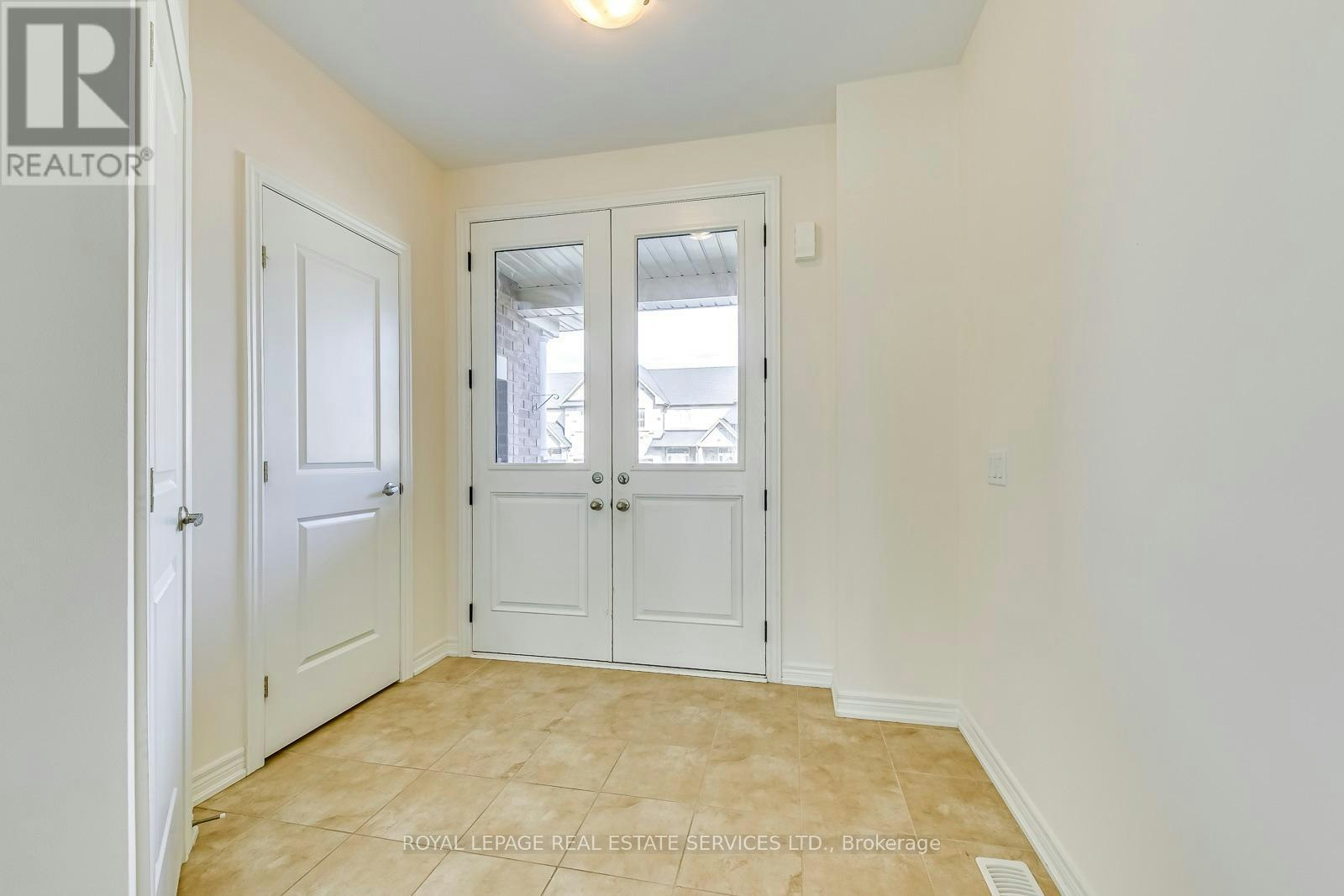 22 Callon Drive, Hamilton, ON, L9K 3K9 - 4