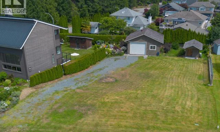 Lot-2 Cariboo Avenue
