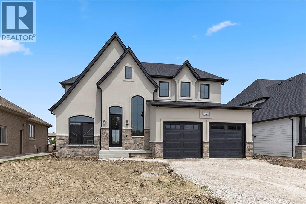 303 Ruth, Essex, ON, N8M 0C6
