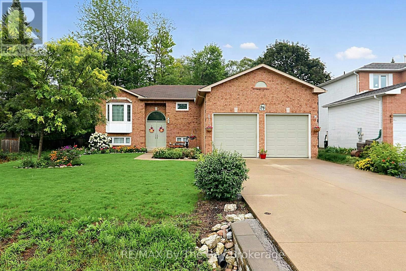 49 Royal Beech Drive, Wasaga Beach, ON, L9Z 1H3