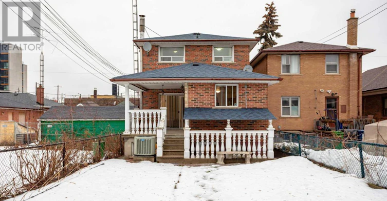 UPPER-57 Lanark Avenue, Toronto, ON, M6C 2B5 - 10