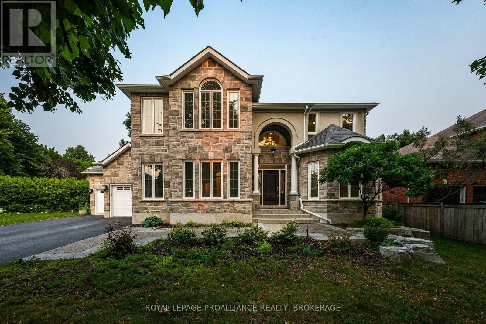 81 Kenwoods Circle, Kingston, ON, K7K 6Y2