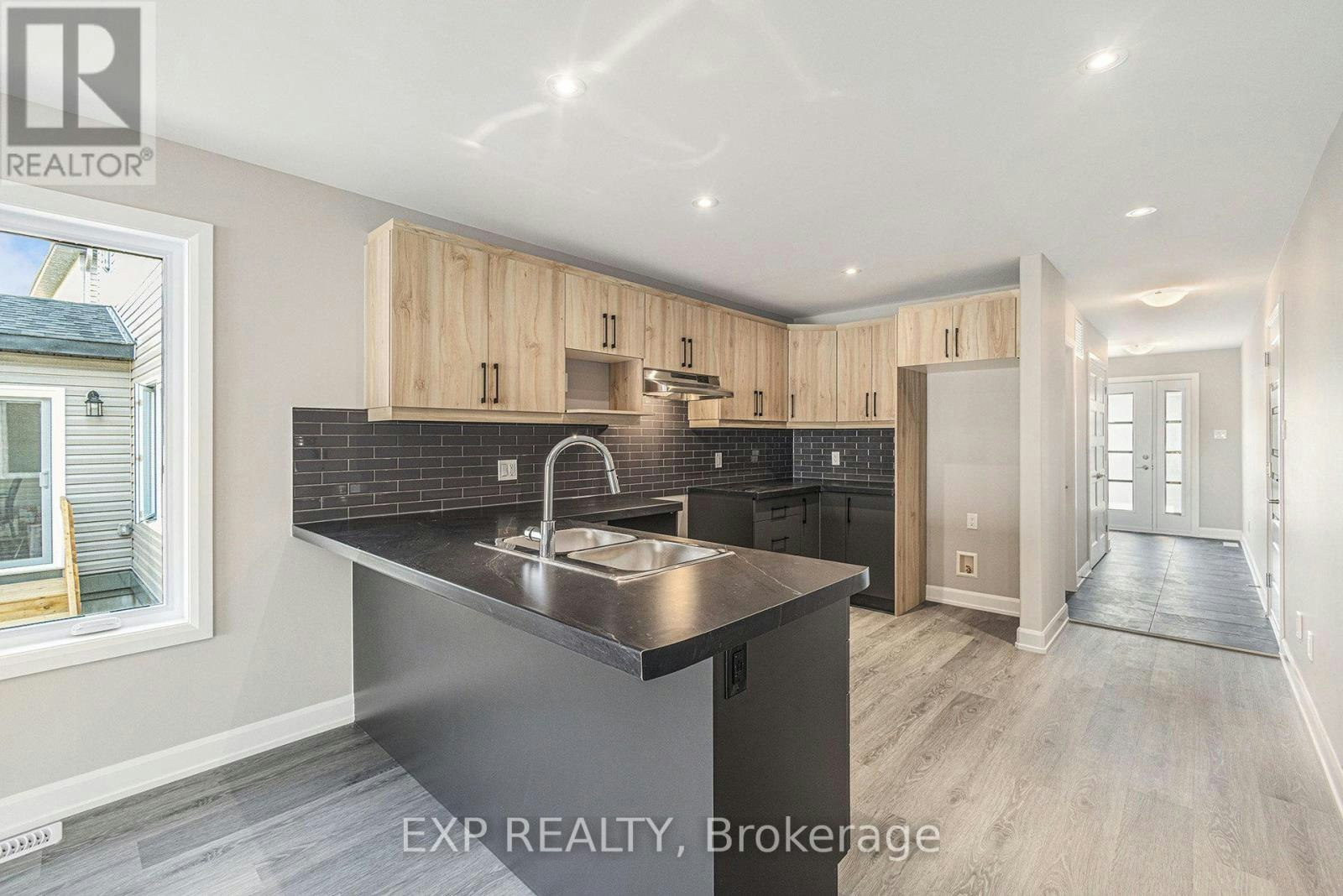 1227 Montblanc Crescent, Russell, ON, K0A 1W0 - 7