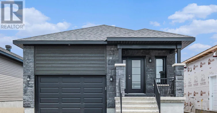 1227 Montblanc Crescent, Russell, ON, K0A 1W0