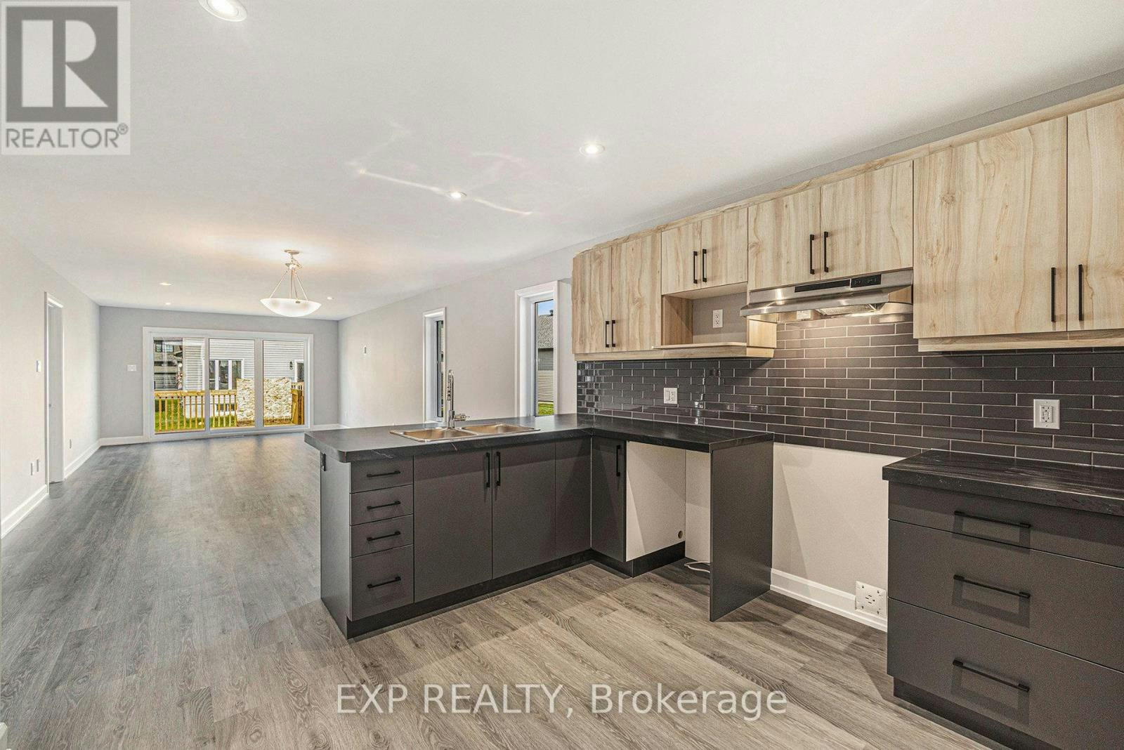 1227 Montblanc Crescent, Russell, ON, K0A 1W0 - 9