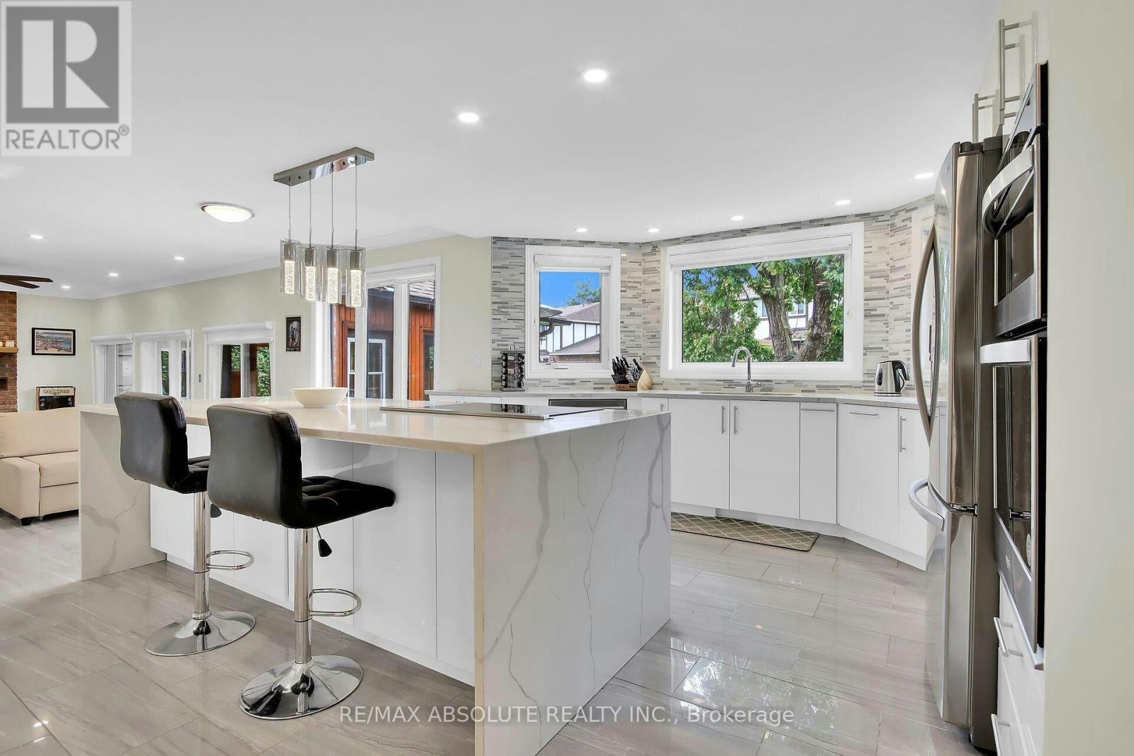 11 Cobb Court, Ottawa, ON, K2J 2K2 - 11