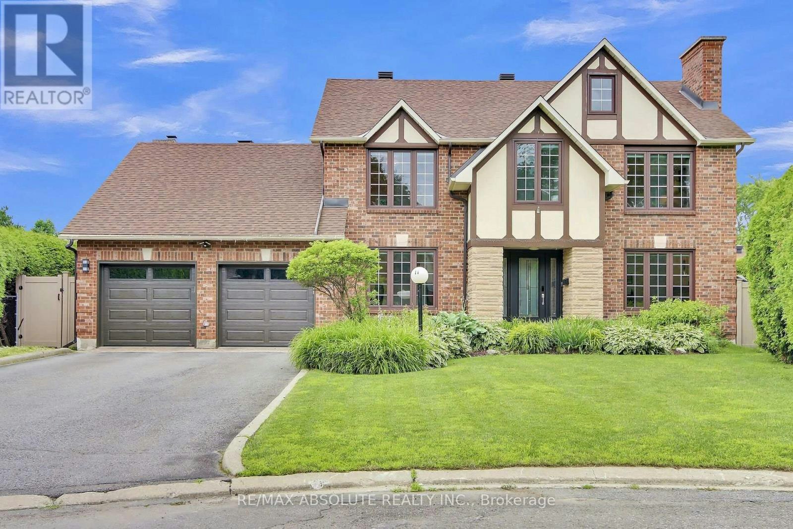 11 Cobb Court, Ottawa, ON, K2J 2K2