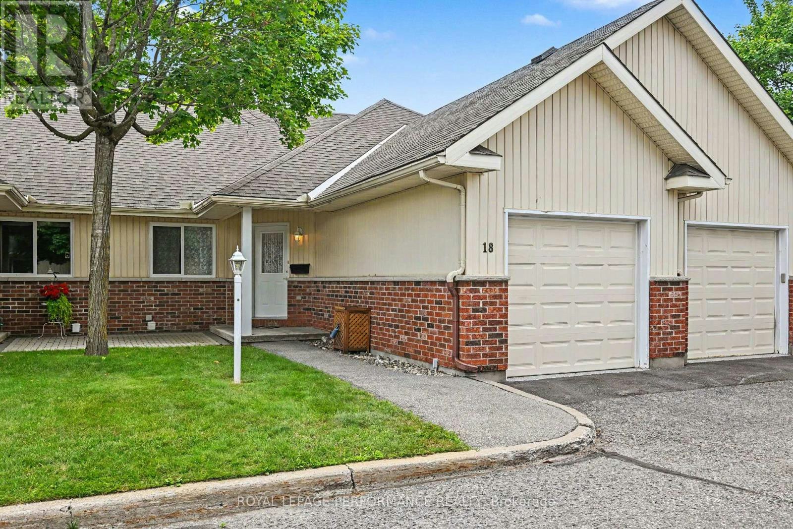 18 Daphne Crescent, Ottawa, ON, K2S 1Y1