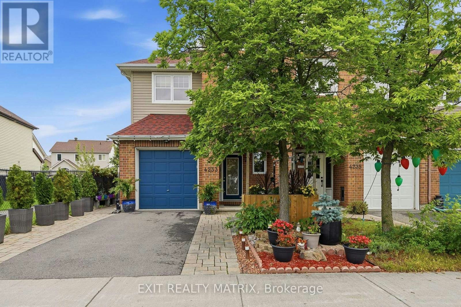 4233 Kelly Farm Drive, Ottawa, ON, K1T 0A5