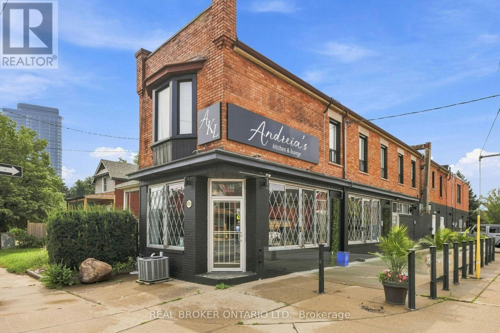 1438A Dufferin Street, Toronto, ON, M6H 3L1