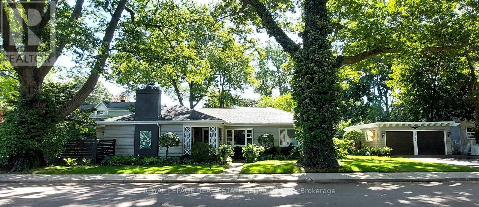 344 Maple Avenue, Oakville, ON, L6J 2H7
