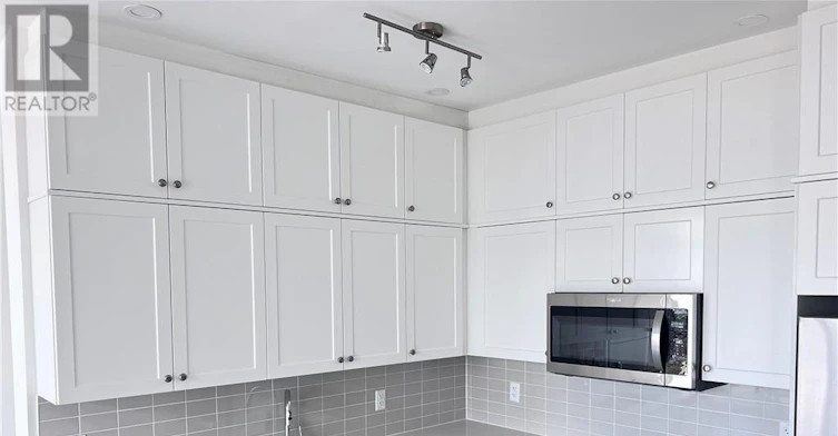 55 Duke Street, Kitchener, ON, N2H 0C9 - 8