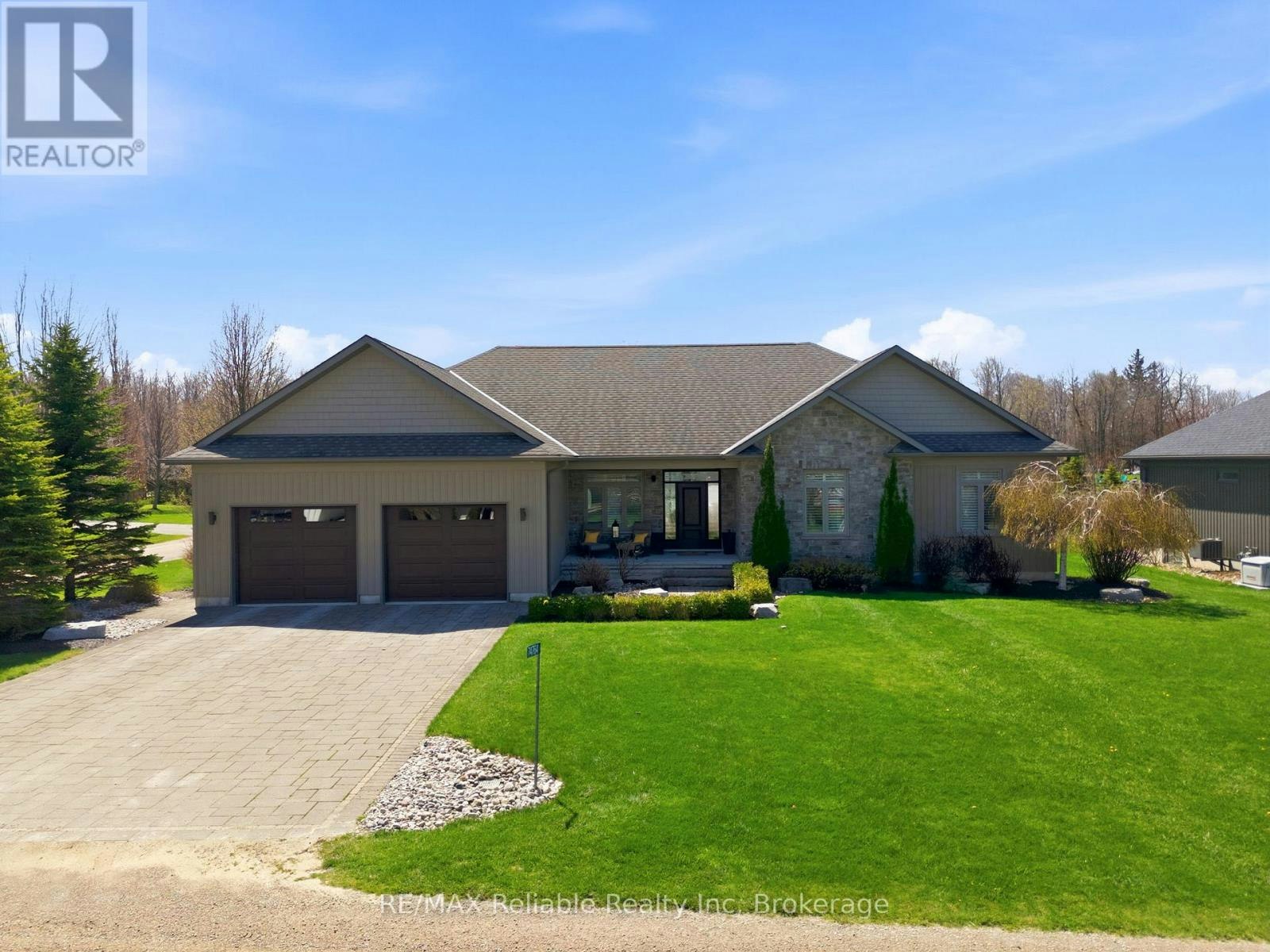 74764 Elm Crescent, Bluewater, ON, N0M 1G0