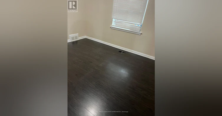 35 Luverne Avenue, Toronto, ON, M3H 1R7 - 9