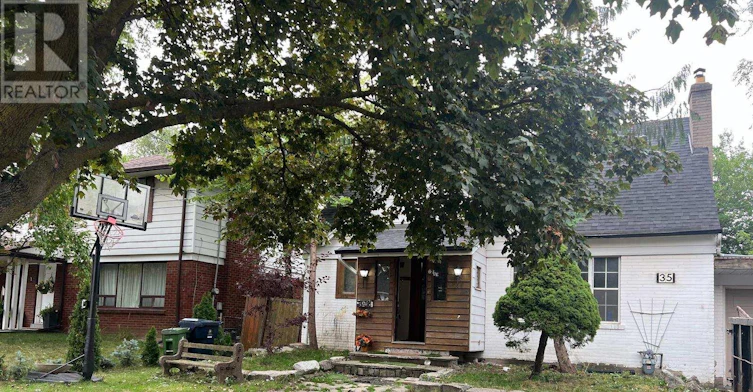 35 Luverne Avenue, Toronto, ON, M3H 1R7 - 2