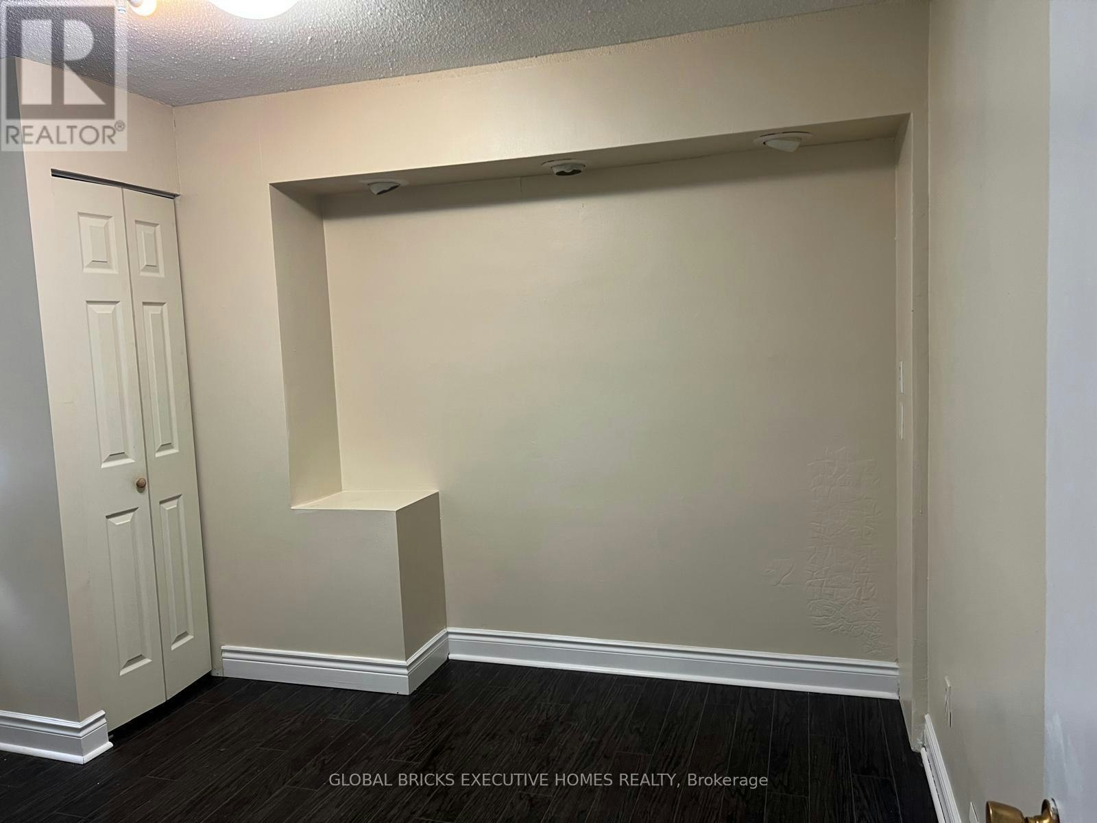 35 Luverne Avenue, Toronto, ON, M3H 1R7 - 20