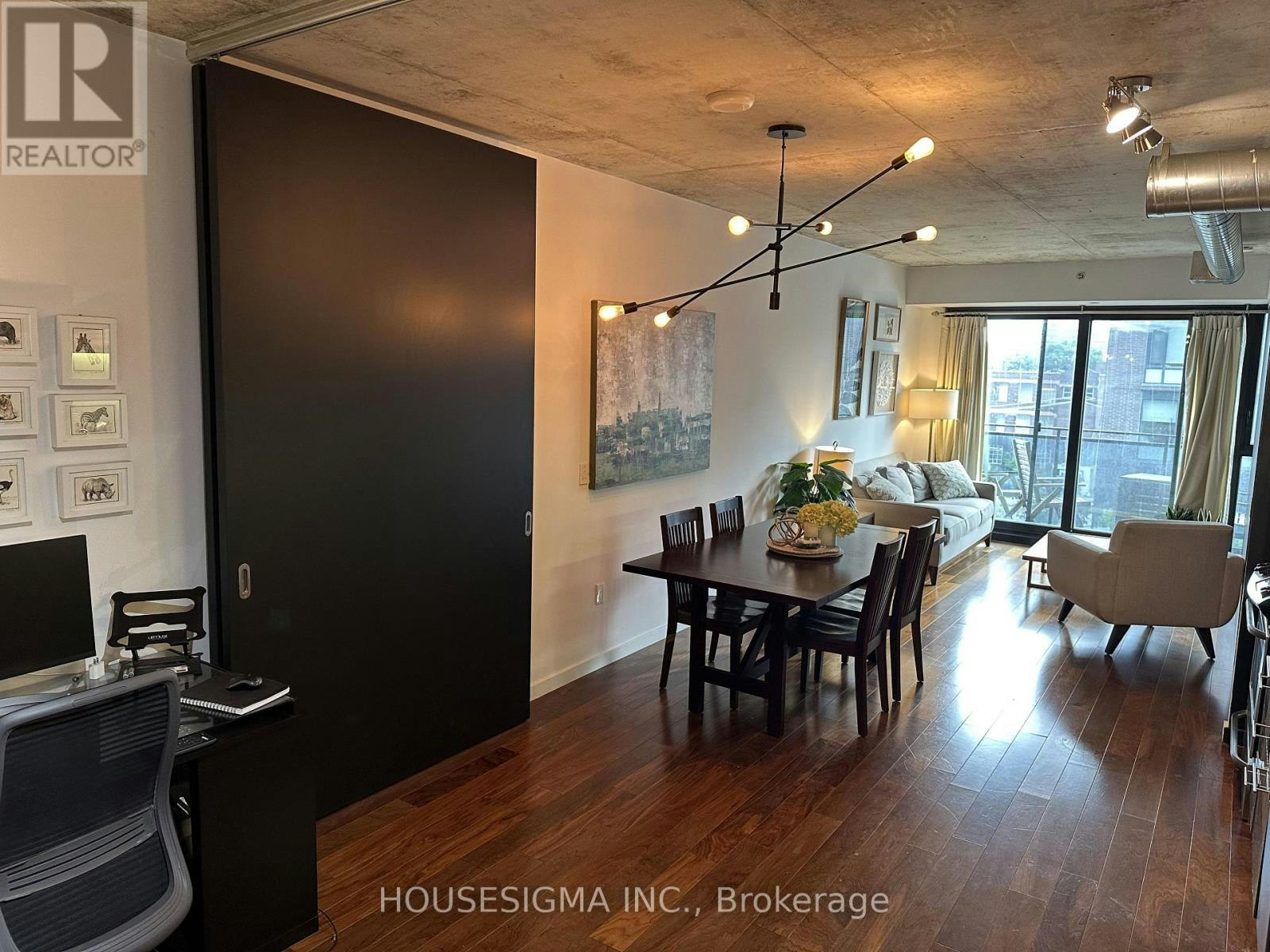 415-51 Trolley Crescent, Toronto, ON, M5A 0E9 - 2