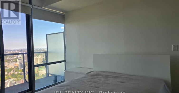 4702-832 Bay Street, Toronto, ON, M5S 1Z6 - 4