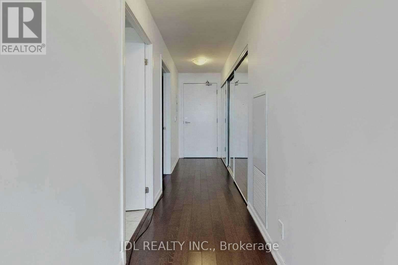 4702-832 Bay Street, Toronto, ON, M5S 1Z6 - 3