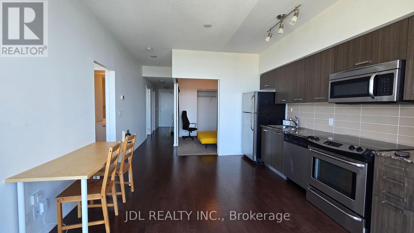 4702-832 Bay Street, Toronto, ON, M5S 1Z6 - 2